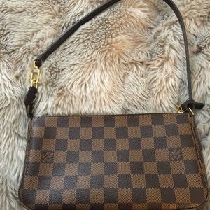 Louis Buitton Pochette
